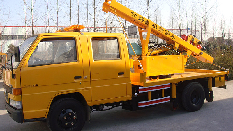 公路護欄（lán）搶（qiǎng）修（xiū）車